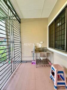4 Bedrooms 2 Bathrooms Single Storey Semi-D at Interhill Park Miri For Rent 8