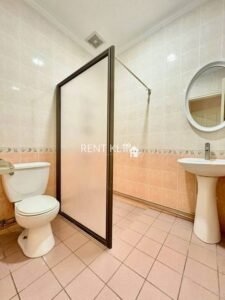 4 Bedrooms 2 Bathrooms Single Storey Semi-D at Interhill Park Miri For Rent 9