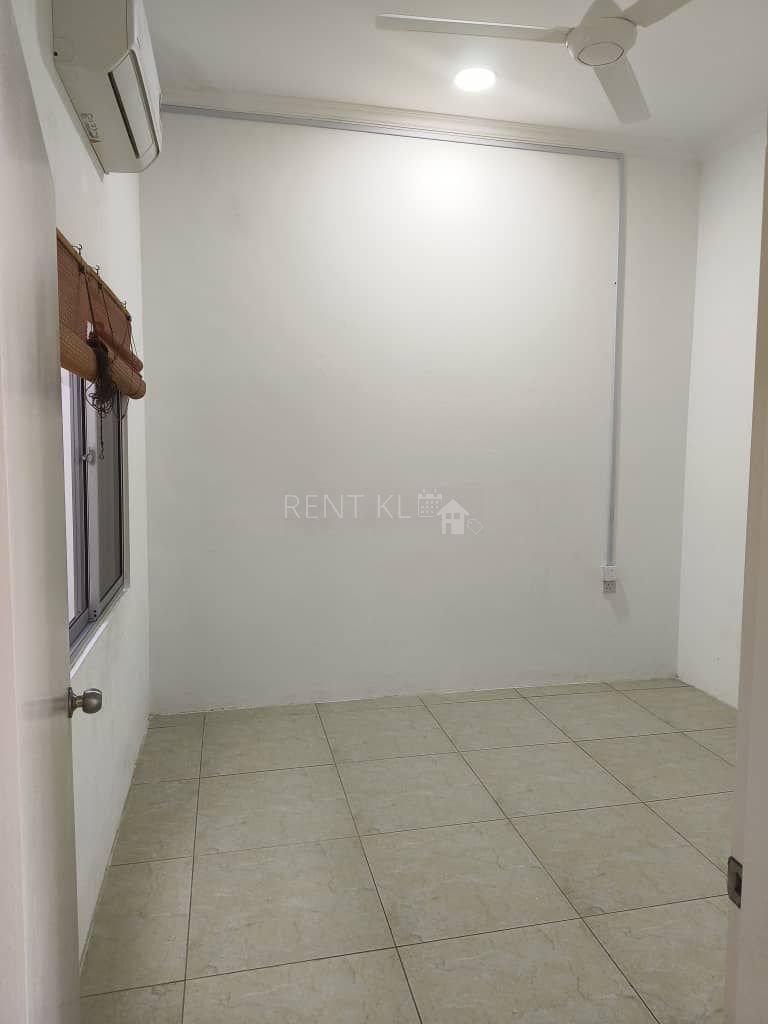 3 Bedroom 2 Bathroom 1 Storey Terrace House At Senadin Miri House For Rent 3