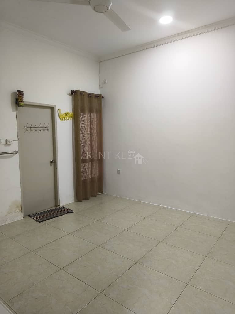 3 Bedroom 2 Bathroom 1 Storey Terrace House At Senadin Miri House For Rent 6