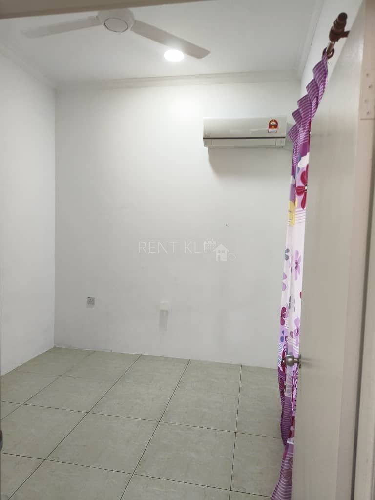 3 Bedroom 2 Bathroom 1 Storey Terrace House At Senadin Miri House For Rent