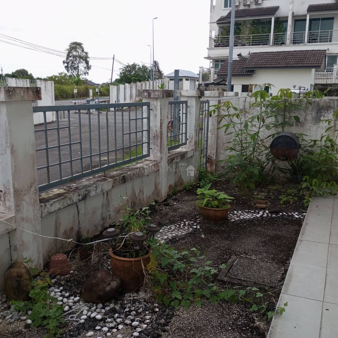 3 Bedroom 2 Bathroom At Lite View 4 Townhouse For Rent 4