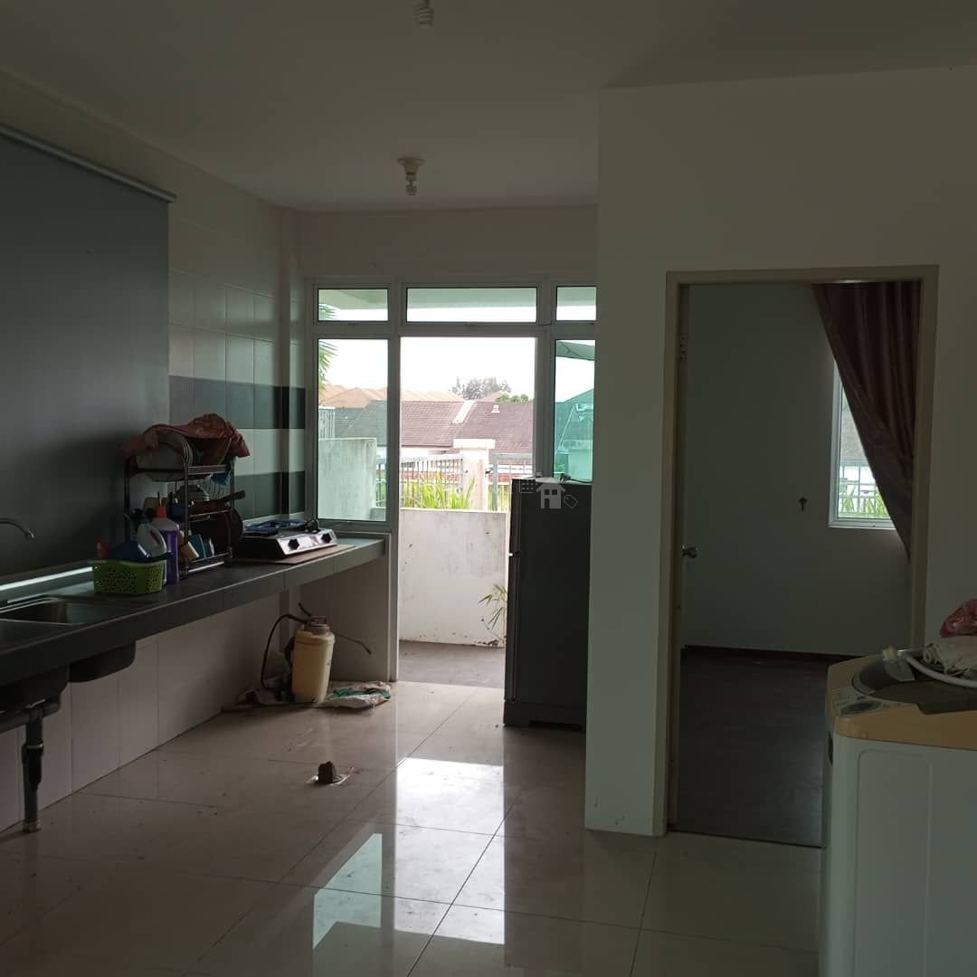3 Bedroom 2 Bathroom At Lite View 4 Townhouse For Rent 5