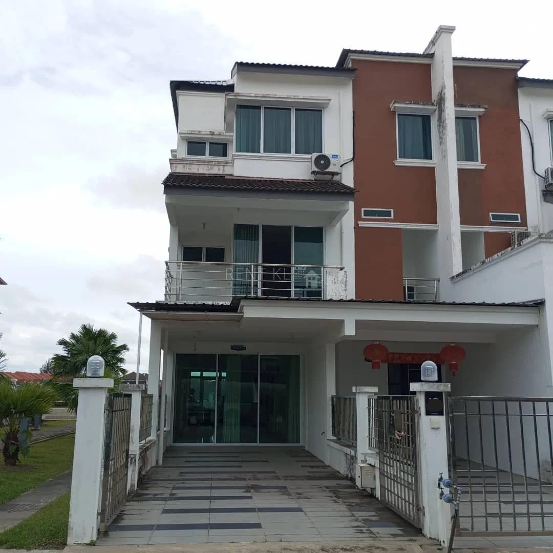 3 Bedroom 2 Bathroom At Lite View 4 Townhouse Holiday Park Jalan Aru Miri For Rent