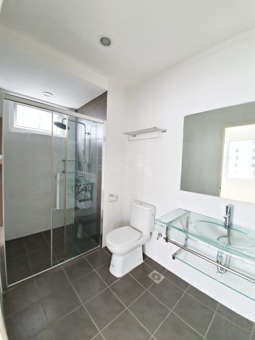 3 Bedrooms 2 Bathroom Medium Floor At The Wharf Miri For Rent 11