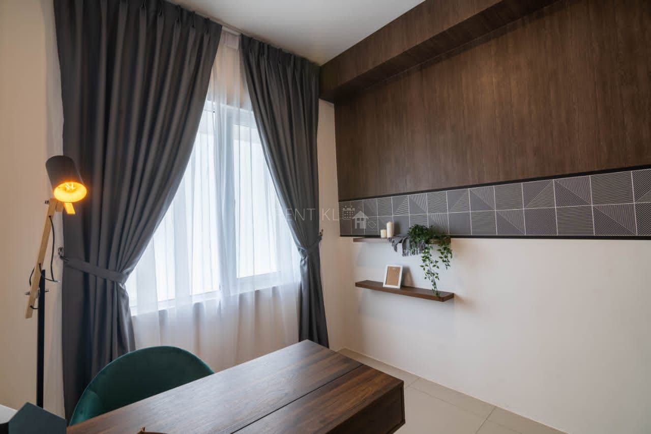 3 Bedrooms 2 Bathroom Medium Floor At The Wharf Miri For Rent