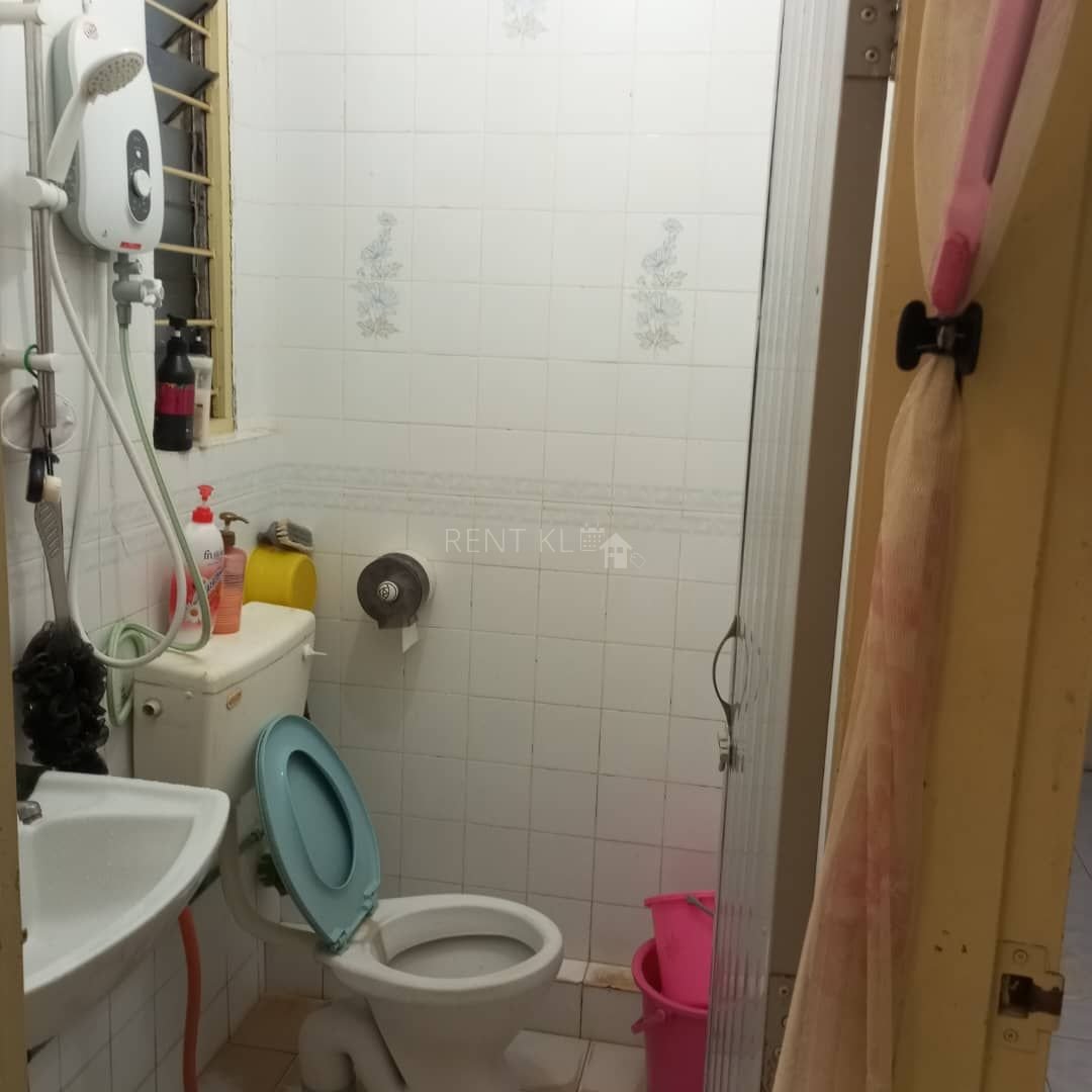 3 Bedrooms 2 Bathrooms Semi Detached House At Taman Da Sing Miri House For Sale 2