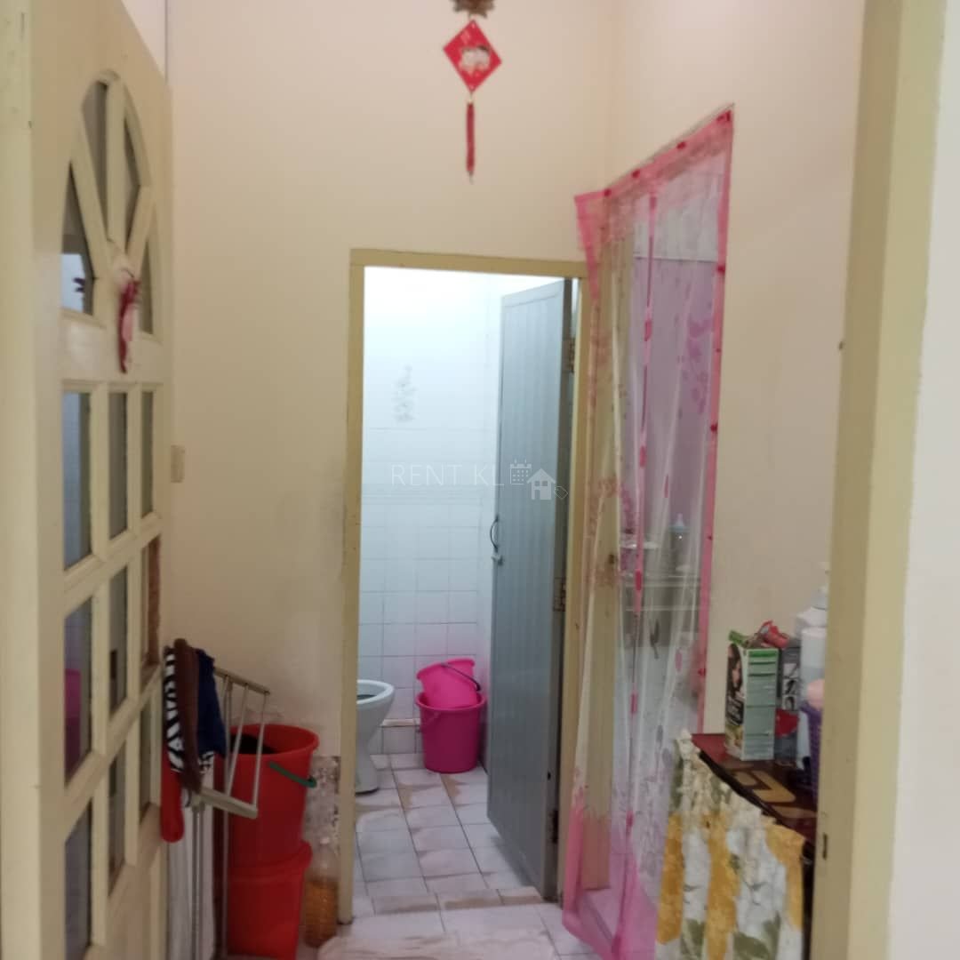 3 Bedrooms 2 Bathrooms Semi Detached House At Taman Da Sing Miri House For Sale 4