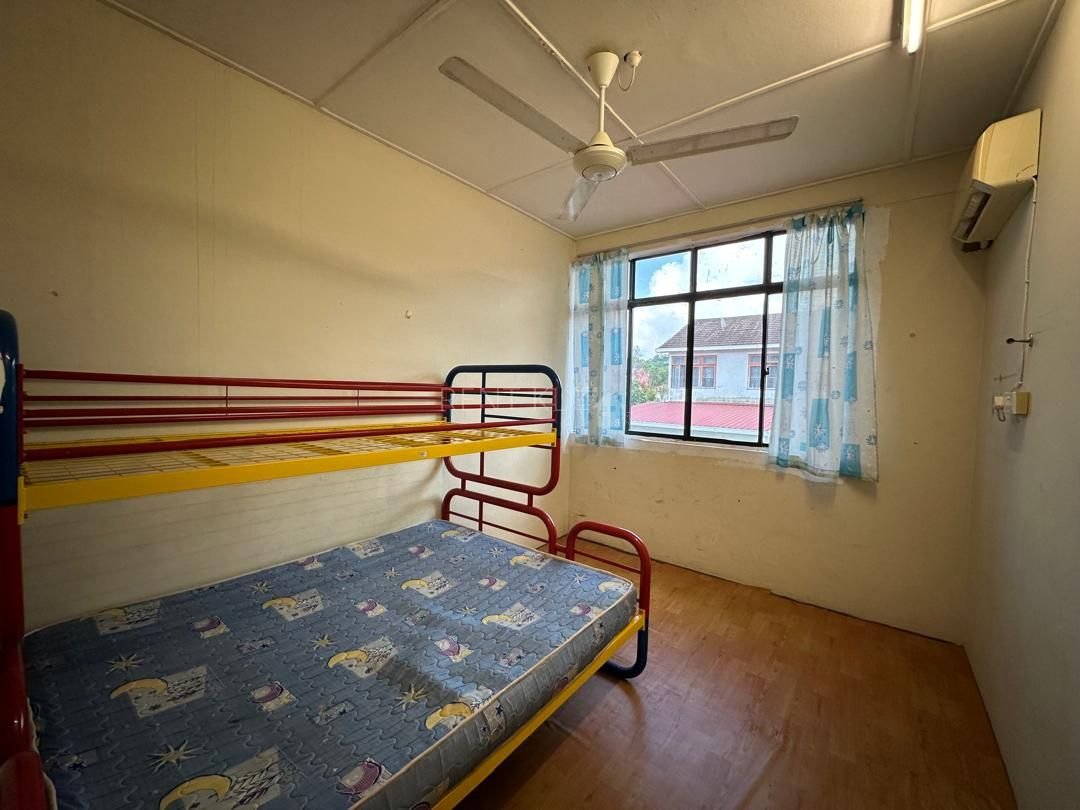 3 Bedrooms 4 Bathrooms 2 Storey Terrace House At Taman Bumiko For Rent 11