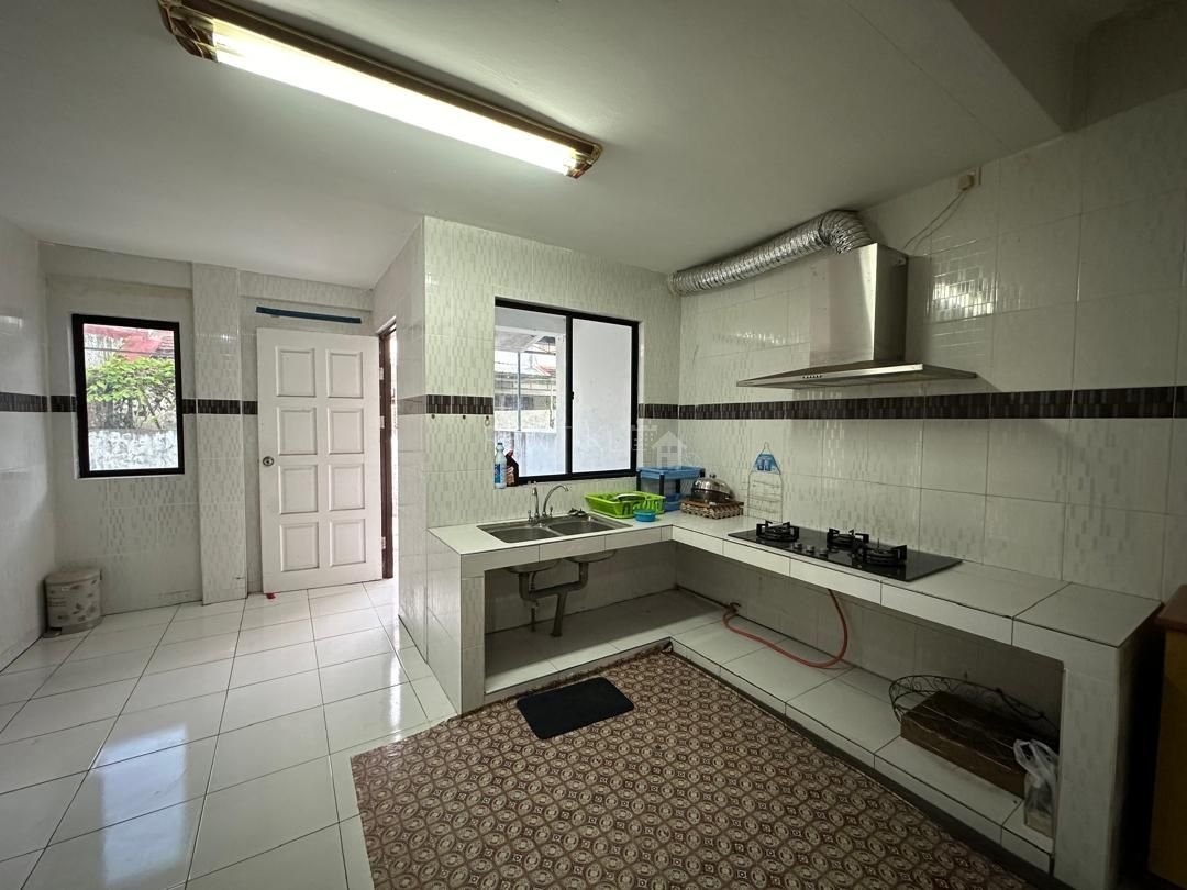 3 Bedrooms 4 Bathrooms 2 Storey Terrace House At Taman Bumiko For Rent 6