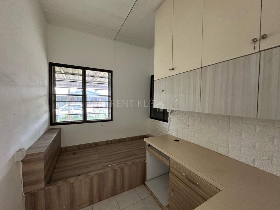 4 Bedrooms 1 Bathrooms 2 Storey Terrace House At Permyjaya House For Sale 10