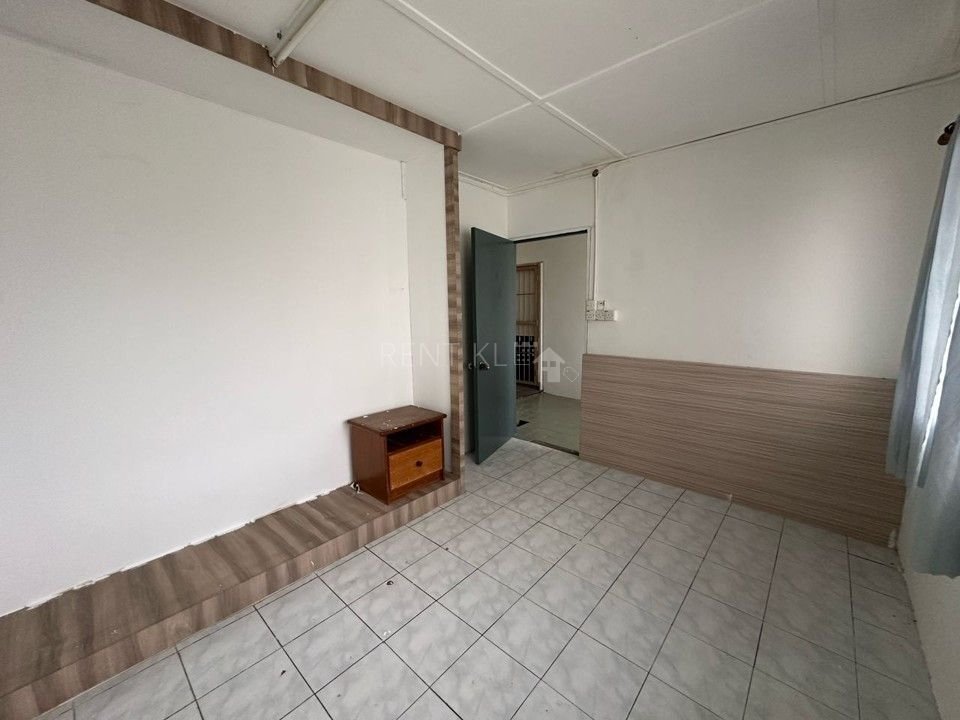 4 Bedrooms 1 Bathrooms 2 Storey Terrace House At Permyjaya House For Sale 4