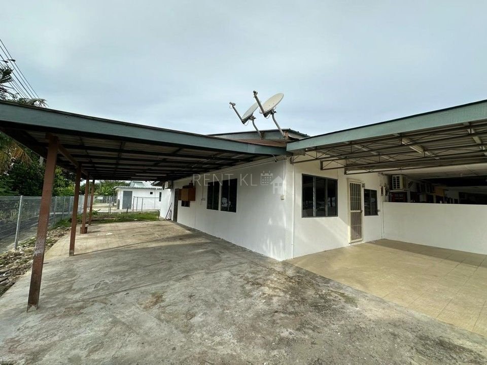 4 Bedrooms 1 Bathrooms 2 Storey Terrace House At Permyjaya House For Sale 7