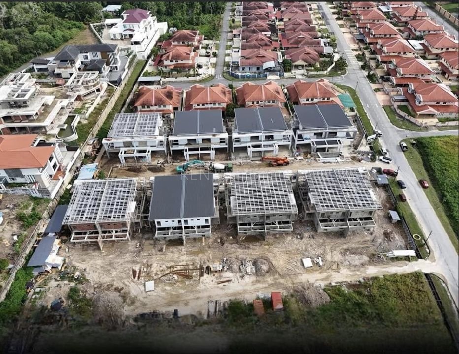 Hillside Residences Luak Bay Miri 12
