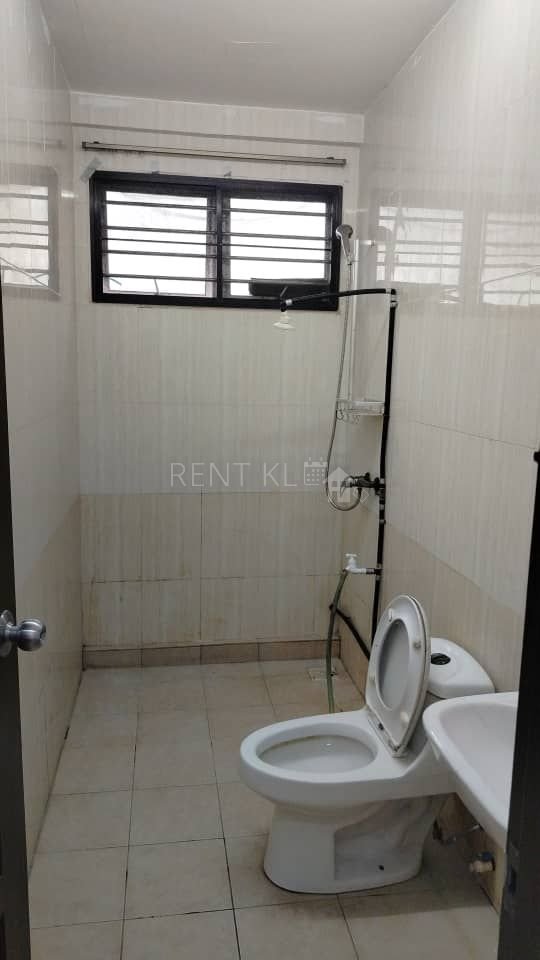 3 Bedrooms 2 Bathrooms 2 Storey Terrace House At Senadin For Rent 5