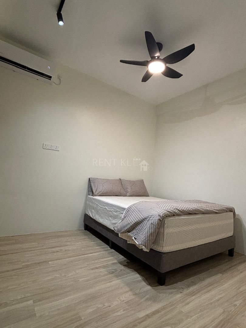 3 Bedrooms 1 Bathrooms 1 Storey Terrace House At Shang Garden Miri House For Rent