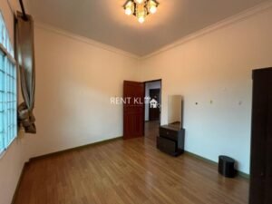 5 Bedrooms 4 Bathrooms Double Storey Semi Detached House For Sale At Jalan Sim Kheng Hong Miri Airport Luak Bay Miri House For Sale 16