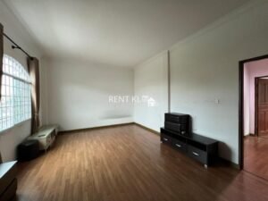 5 Bedrooms 4 Bathrooms Double Storey Semi Detached House For Sale At Jalan Sim Kheng Hong Miri Airport Luak Bay Miri House For Sale 17