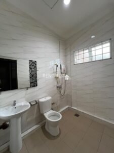 5 Bedrooms 4 Bathrooms Double Storey Semi Detached House For Sale At Jalan Sim Kheng Hong Miri Airport Luak Bay Miri House For Sale 23