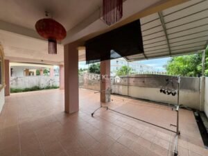 5 Bedrooms 4 Bathrooms Double Storey Semi Detached House For Sale At Jalan Sim Kheng Hong Miri Airport Luak Bay Miri House For Sale 3