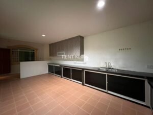 5 Bedrooms 4 Bathrooms Double Storey Semi Detached House For Sale At Jalan Sim Kheng Hong Miri Airport Luak Bay Miri House For Sale 5