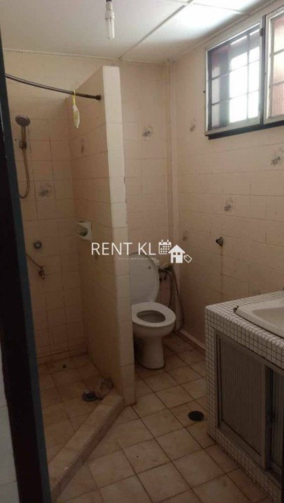 4 Bedrooms 3 Bathrooms Double Storey Semi D House For Rent At Pujut 9 Miri For Rent 10