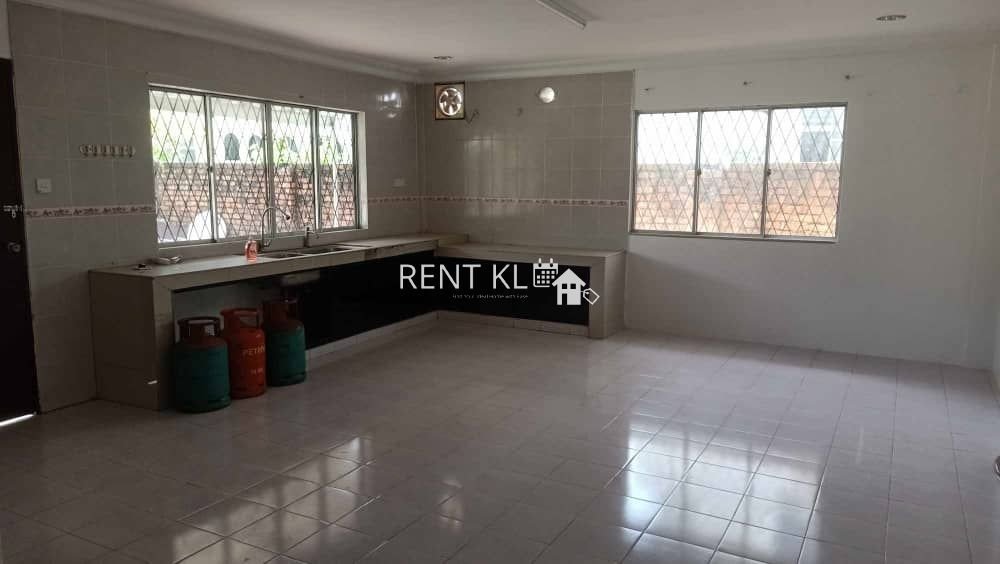 4 Bedrooms 3 Bathrooms Double Storey Semi D House For Rent At Pujut 9 Miri For Rent 3