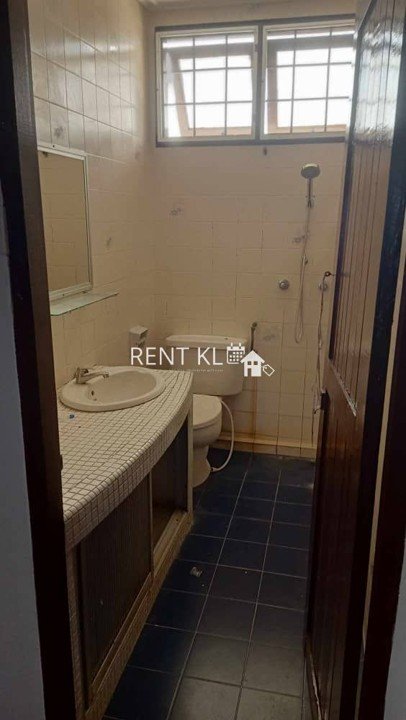 4 Bedrooms 3 Bathrooms Double Storey Semi D House For Rent At Pujut 9 Miri For Rent 6