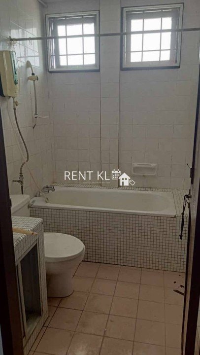 4 Bedrooms 3 Bathrooms Double Storey Semi D House For Rent At Pujut 9 Miri For Rent 9