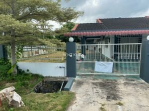 3 Bedrooms 2 Bathrooms Single Storey Terrace Corner House For Sale At Taman Da Sing Riam Miri House For Sale 4