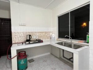 4 Bedrooms 2 Bathrooms Double Storey Terrace Corner House For Rent At Jalan Aru Miri For Rent (Airport area or Luak) 4