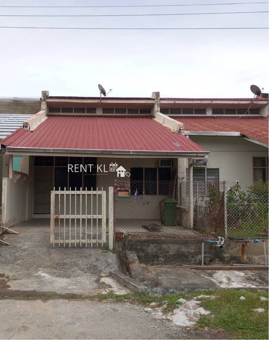 3 Bedrooms 2 Bathrooms 1.5 Storey Terrace House For Rent At Taman Bumiko Miri For Rent 1