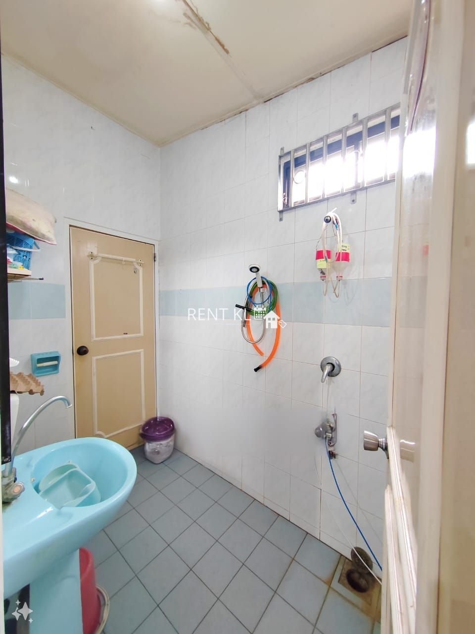 3 Bedrooms 2 Bathrooms 1.5 Storey Terrace House For Rent At Taman Bumiko Miri For Rent 10