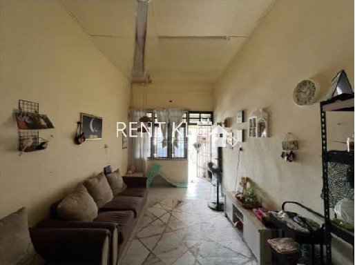 3 Bedrooms 2 Bathrooms 1.5 Storey Terrace House For Rent At Taman Bumiko Miri For Rent 3