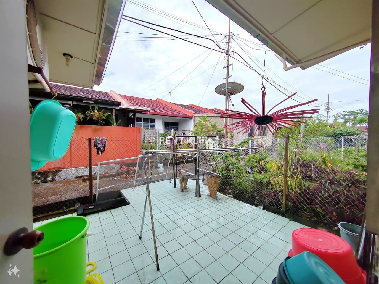 3 Bedrooms 2 Bathrooms 1.5 Storey Terrace House For Rent At Taman Bumiko Miri For Rent 7