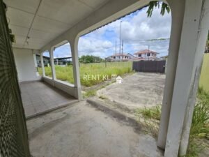 4 Bedrooms 2 Bathrooms Single Storey Terrace Corner House For Rent At Jalan Luak Bay Taman Wah Shin Miri House For Rent 3
