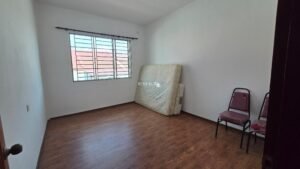 4 Bedrooms 3 Bathrooms 2 Storey Semi-Detached House For Rent At Riam Miri House For Rent 13