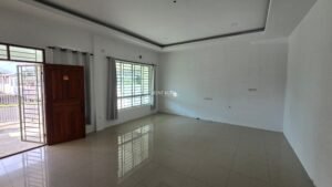 4 Bedrooms 3 Bathrooms 2 Storey Semi-Detached House For Rent At Riam Miri House For Rent 7