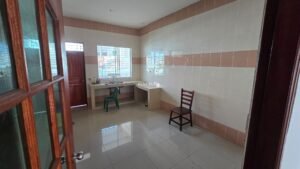 4 Bedrooms 3 Bathrooms 2 Storey Semi-Detached House For Rent At Riam Miri House For Rent 8
