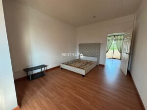4 Bedrooms 3 Bathrooms 2 Storey Semi-Detached House For Rent At Riverview Park Miri House For Rent 10