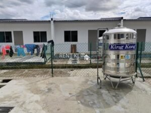 3 Bedrooms 2 Bathrooms 1 Storey Terrace House For Rent At Taman Tunku For Rent 4