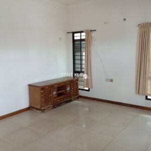 3 Bedrooms 2 Bathrooms 1 Storey Semi D House For Rent At Senadin Miri House For Rent 4