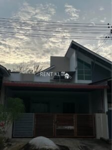 3 Bedrooms 2 Bathrooms 2 Storey Terrace House At Taman Tunku For Rent 1