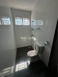 3 Bedrooms 2 Bathrooms 2 Storey Terrace House At Taman Tunku For Rent 10