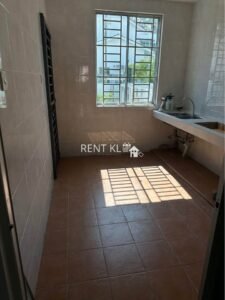 3 Bedrooms 2 Bathrooms 2 Storey Terrace House At Taman Tunku For Rent 3