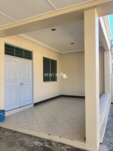 3 Bedrooms 2 Bathrooms Single Storey Semi D House For Rent At Jalan Rengas Luak Miri For Rent 1