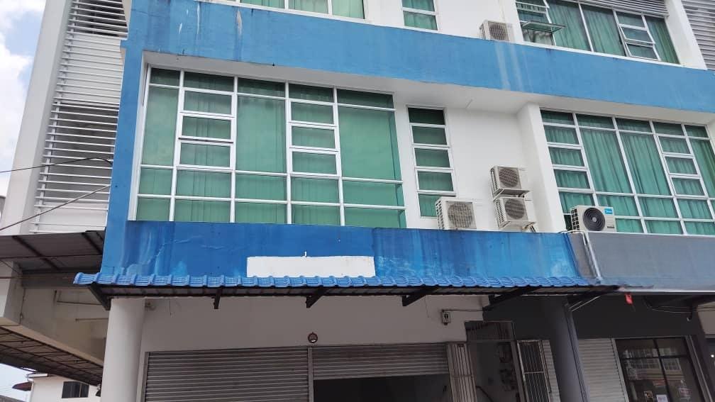 2 Storey Shop For Rent At Sevenew Commercial Centre Pujut Miri (Ground Floor) 4