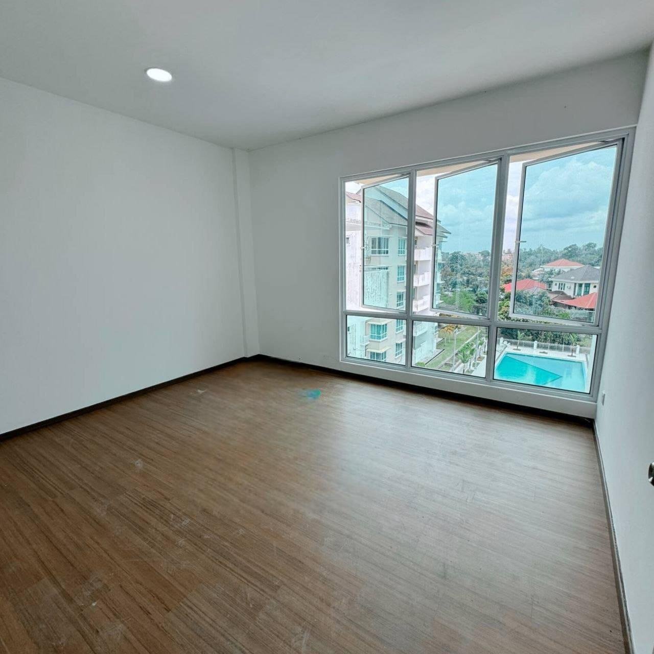 3 Bedroom 2 Bathroom At Homelite Eco Park Condominium Miri For Rent 3