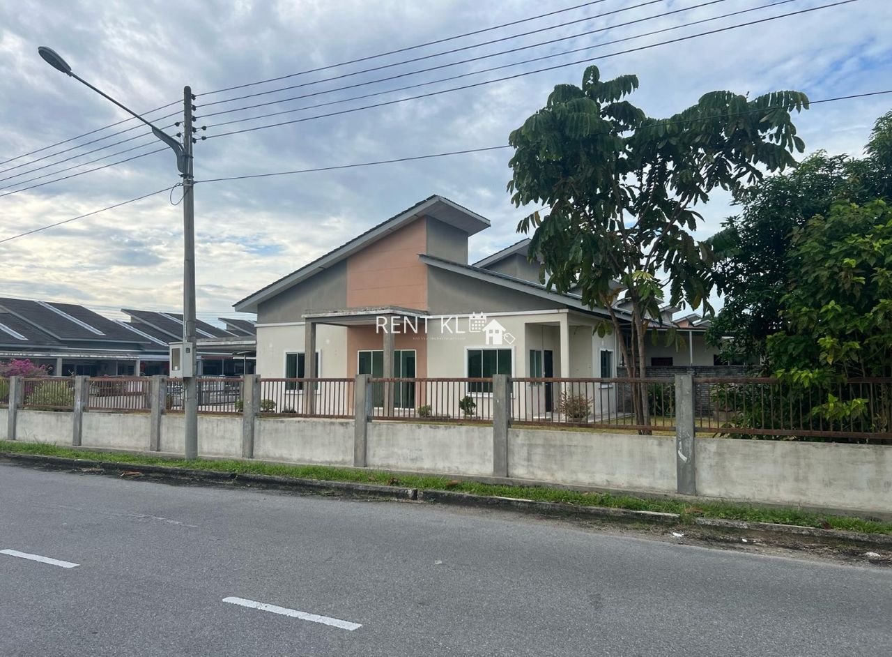 3 Bedrooms 2 Bathrooms 1 Storey Terrace House For Rent At Desa Bahagia Miri For Rent 4