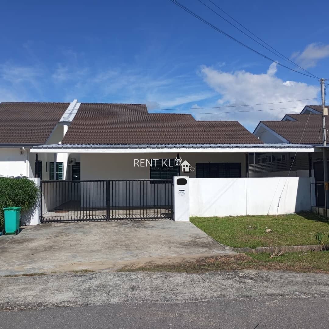3 Bedrooms 3 Bathrooms 1 Storey Terrace House For Rent At Senadin Miri House For Rent 1